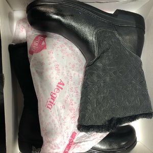Algeria Nanook Black Quilted Boots